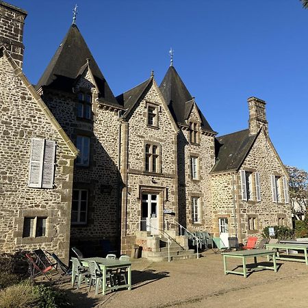 Chateau Du Bourg Saint-Denis-de-Gastines Esterno foto