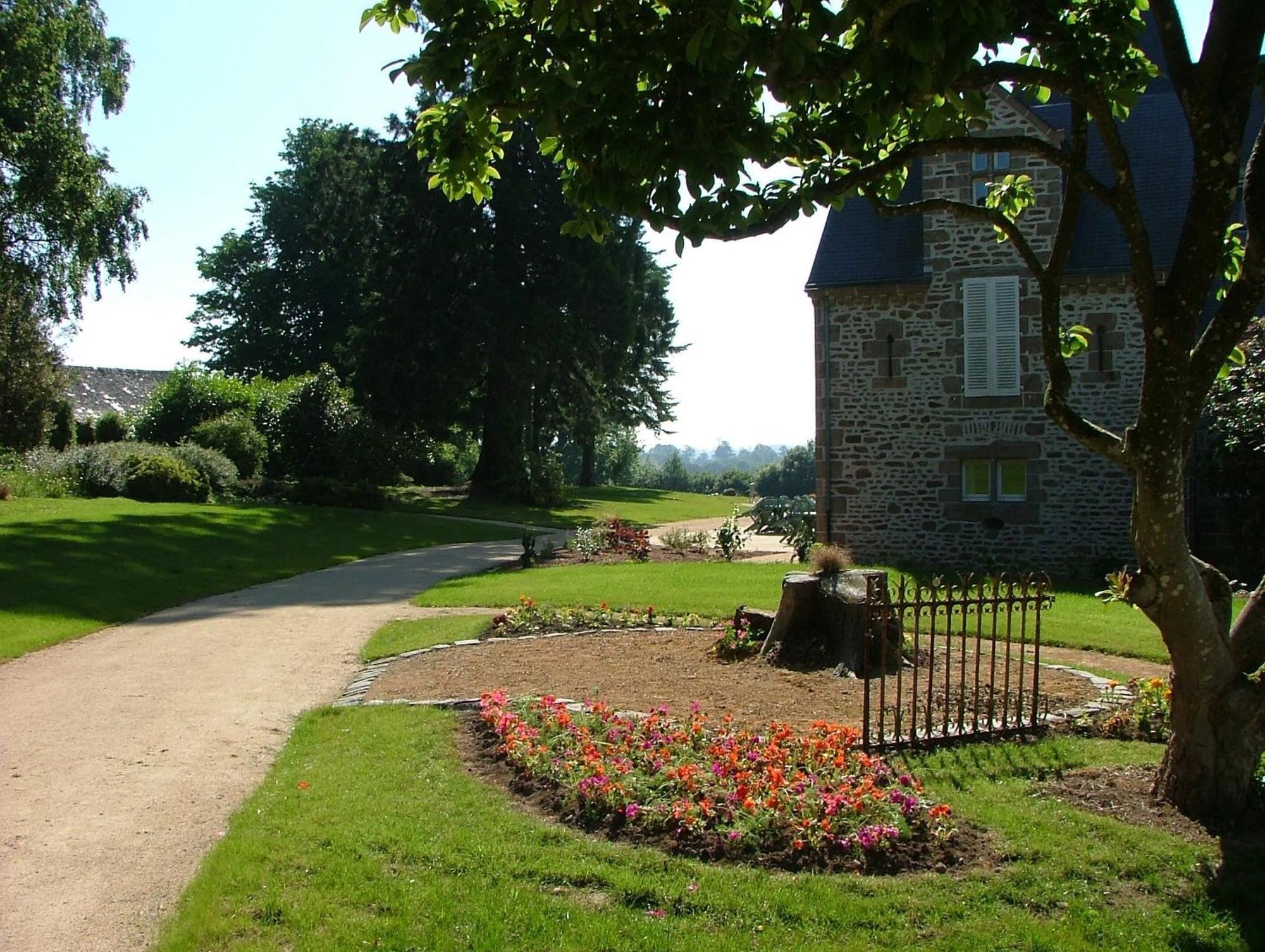 Chateau Du Bourg Saint-Denis-de-Gastines Esterno foto