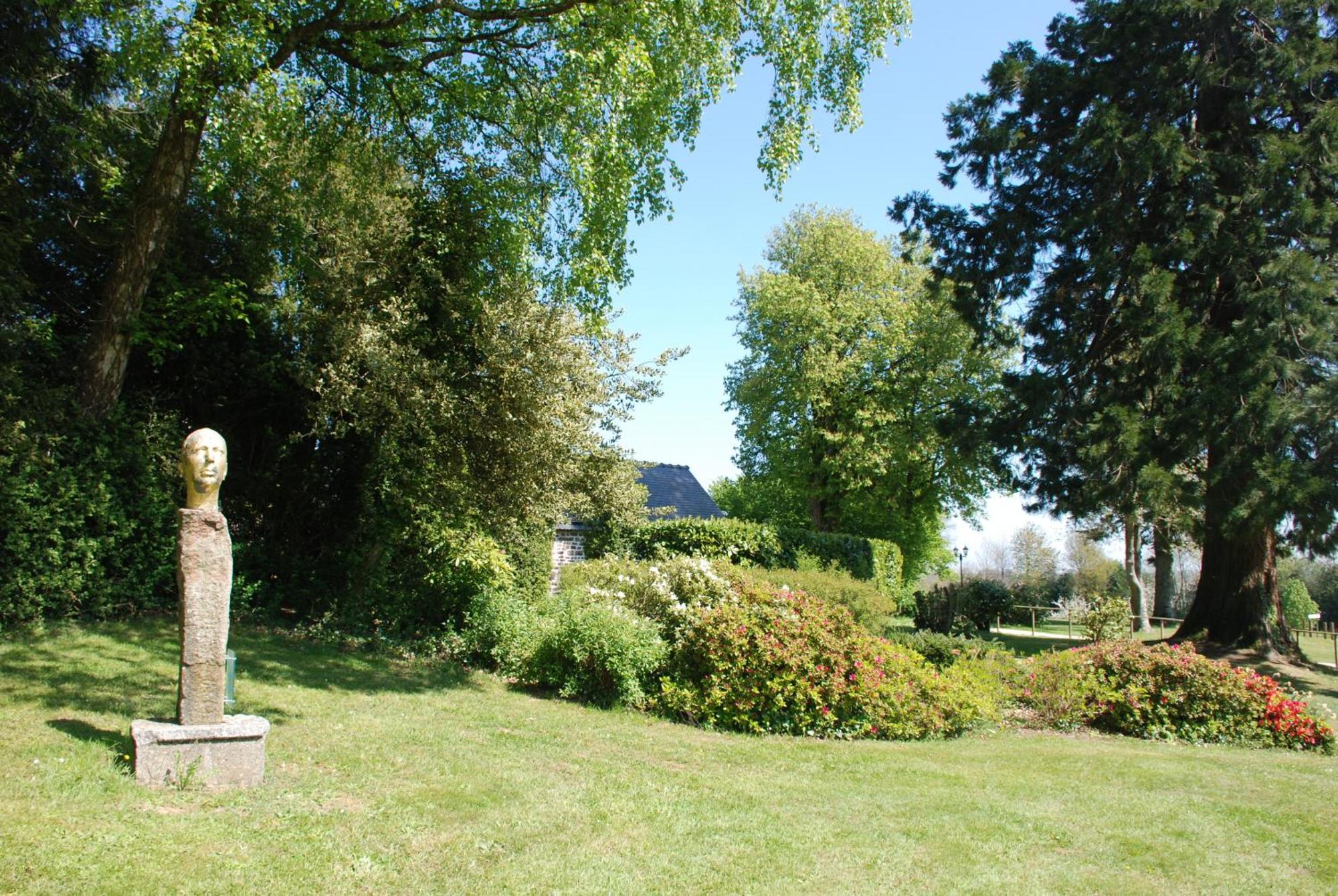 Chateau Du Bourg Saint-Denis-de-Gastines Esterno foto