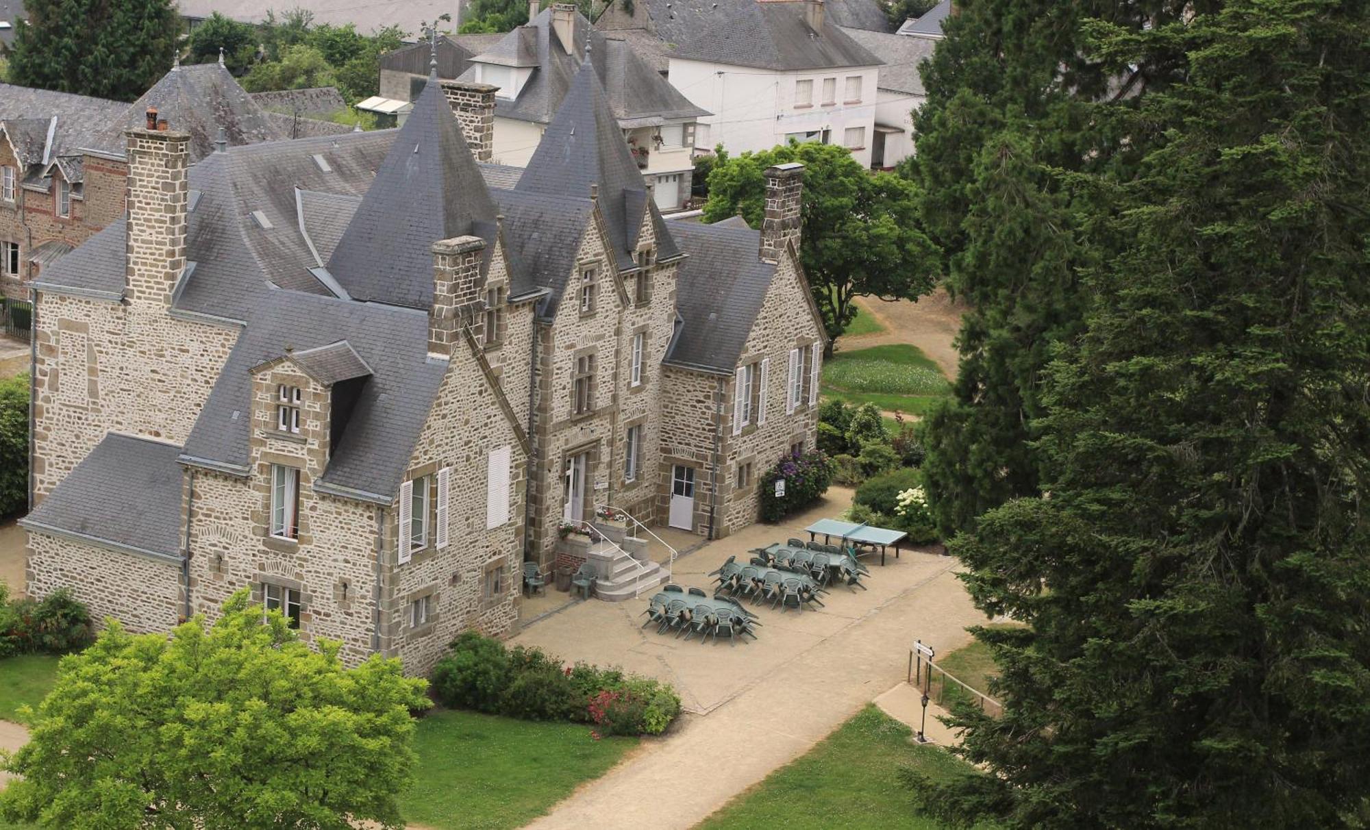Chateau Du Bourg Saint-Denis-de-Gastines Esterno foto