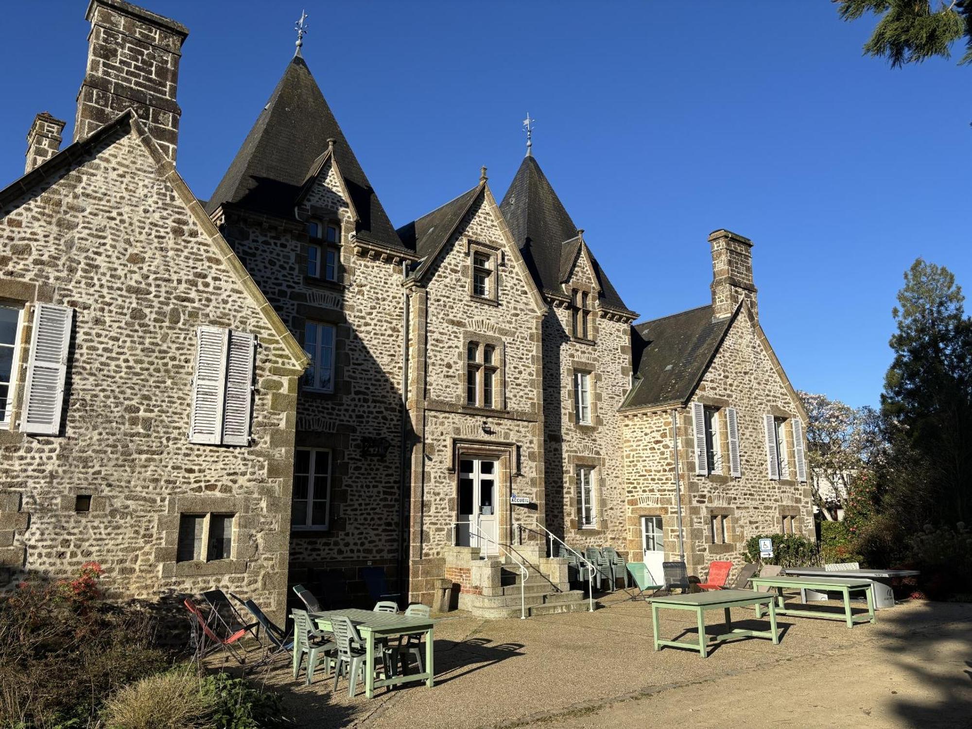 Chateau Du Bourg Saint-Denis-de-Gastines Esterno foto